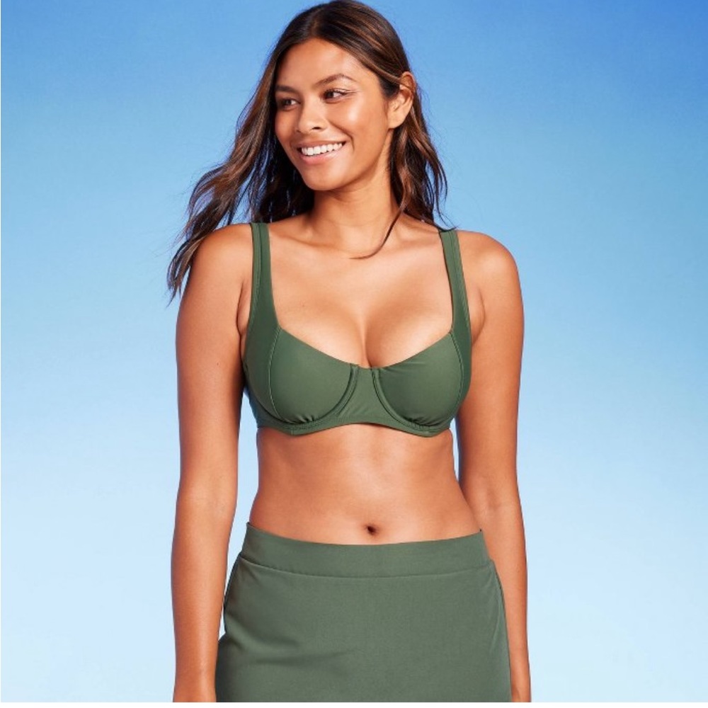 2 Bikini Top Black and Green NWT L